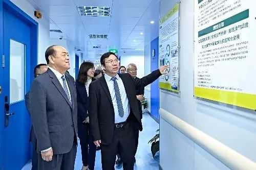 澳门大学澳门中药检测中心揭牌